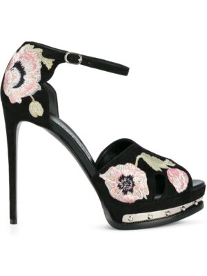 Alexander McQueen Sandalen mit Mohnblumen-Stickerei sneakers (zwart)