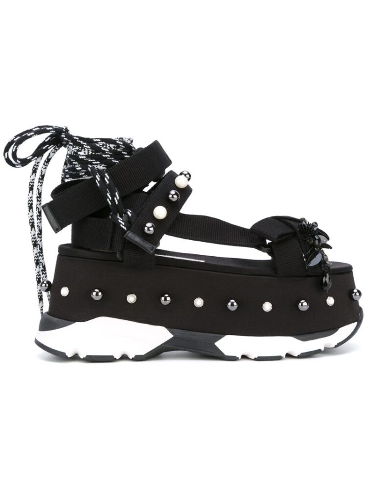 Nº21 Sandalen mit Plateausohl sneakers (zwart)