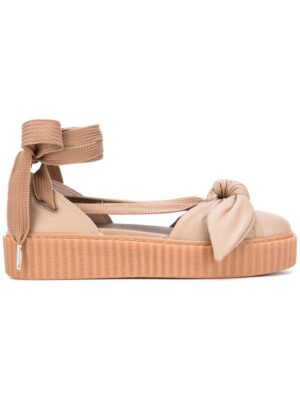 Fenty X Puma Sandalen mit Schleifenschnürung sneakers (overige kleuren)